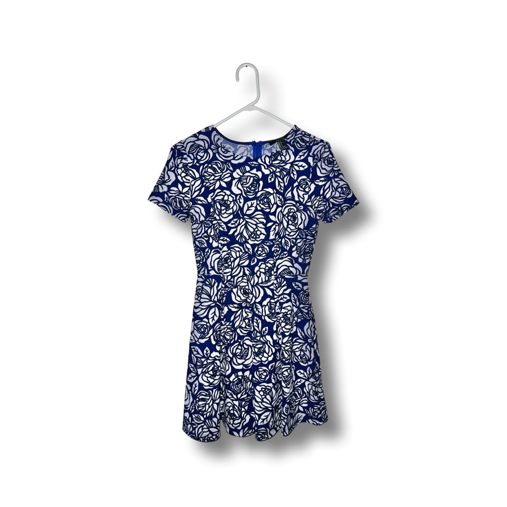 Forever 21 Blue and white rose dress